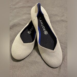 Rothy’s rounded toe gray